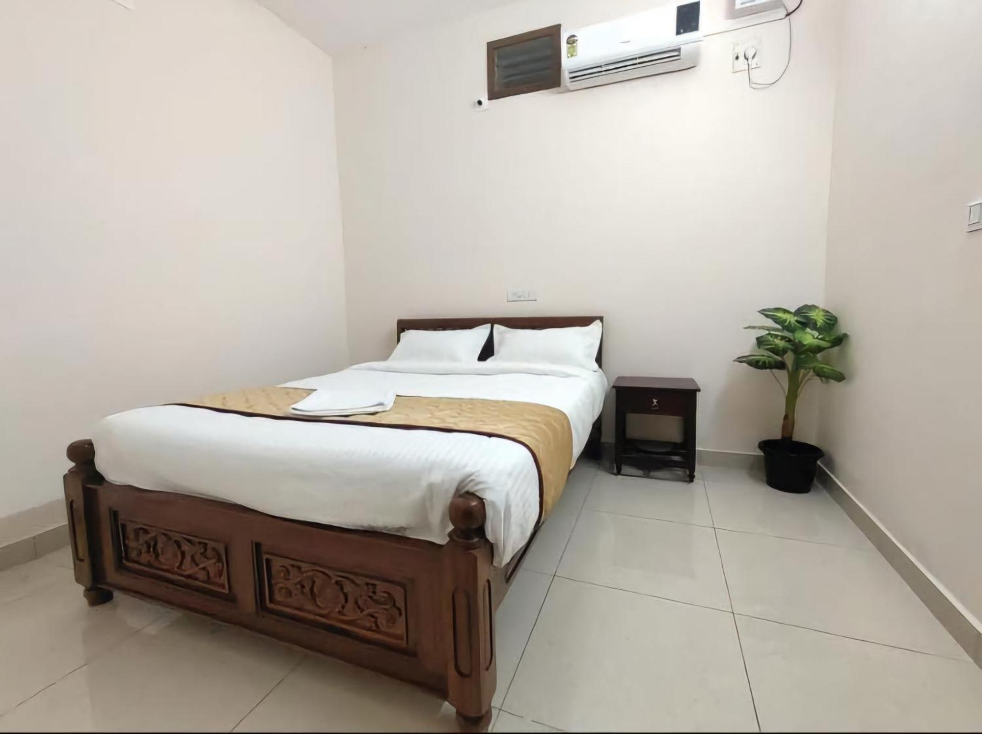 Township Residency Inn Puduccseri Kültér fotó