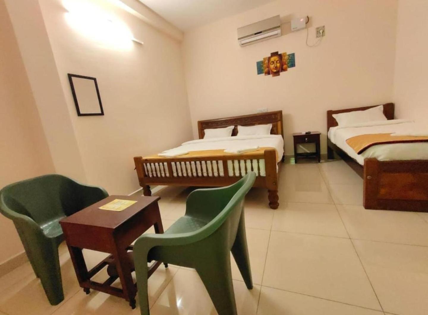 Township Residency Inn Puduccseri Kültér fotó