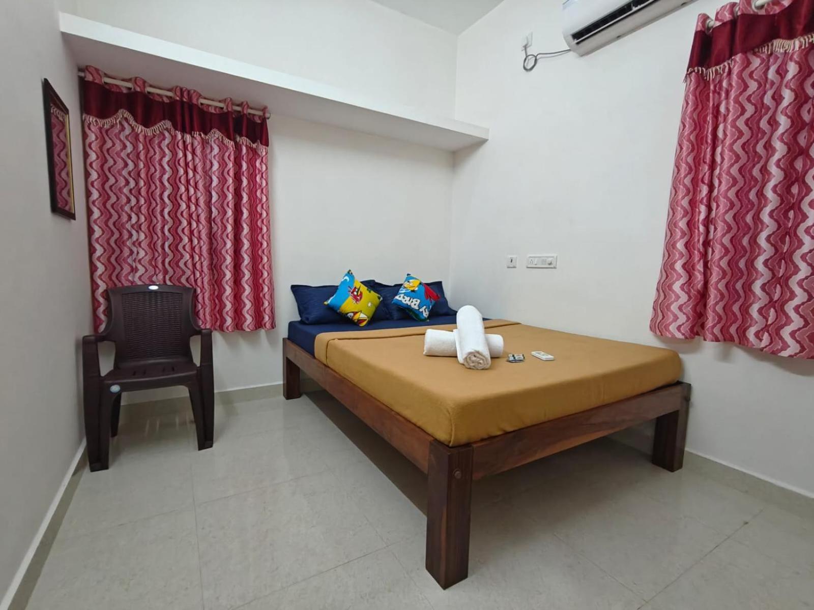Township Residency Inn Puduccseri Kültér fotó