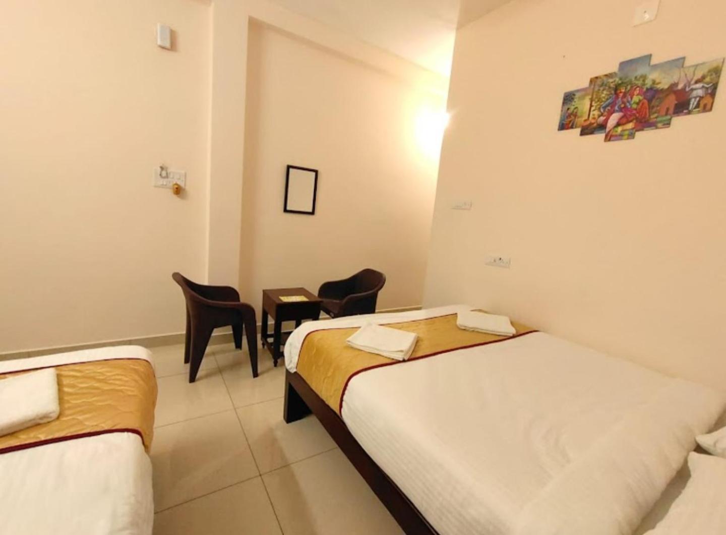 Township Residency Inn Puduccseri Kültér fotó
