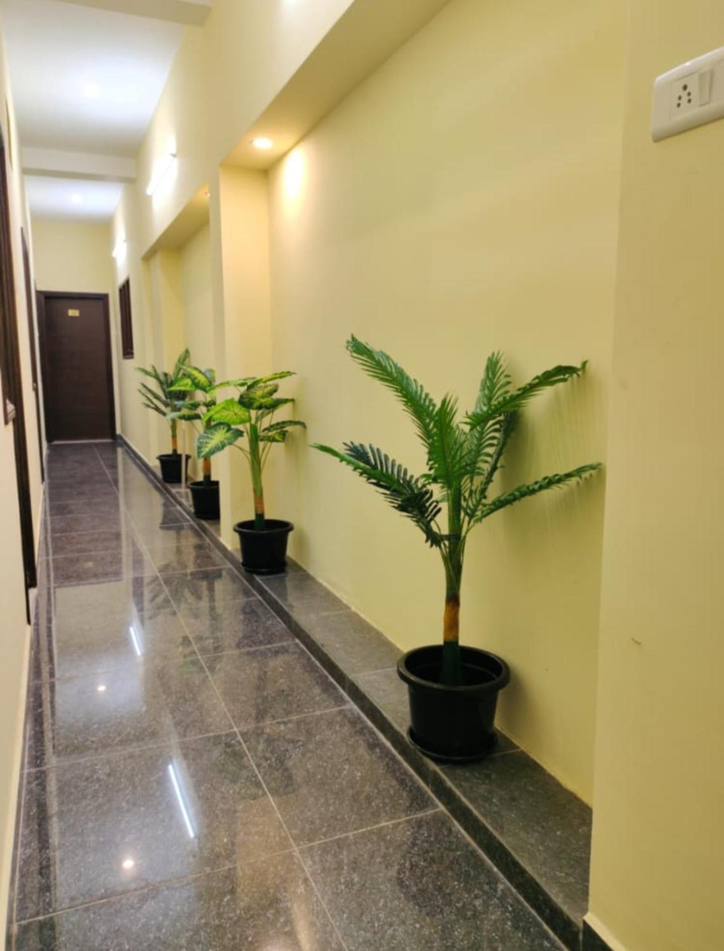 Township Residency Inn Puduccseri Kültér fotó