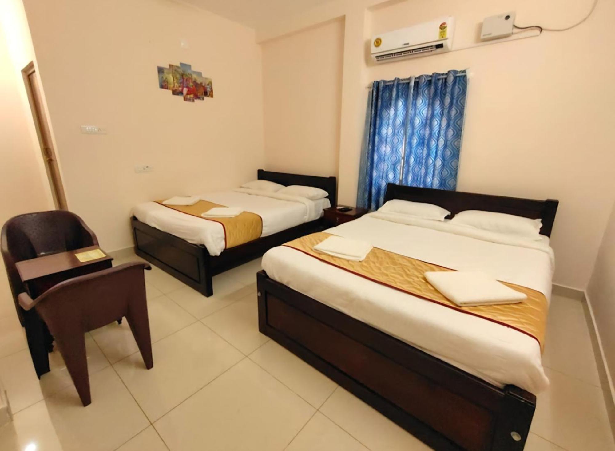 Township Residency Inn Puduccseri Kültér fotó